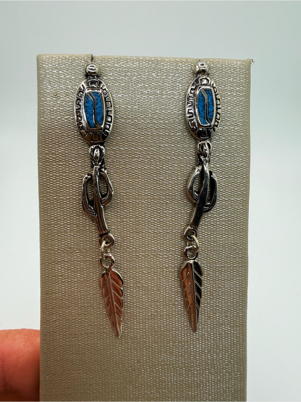 Vintage 1992 Southwestern Turquoise Chip Cactus Arrow Dangle Earrings 2.5”